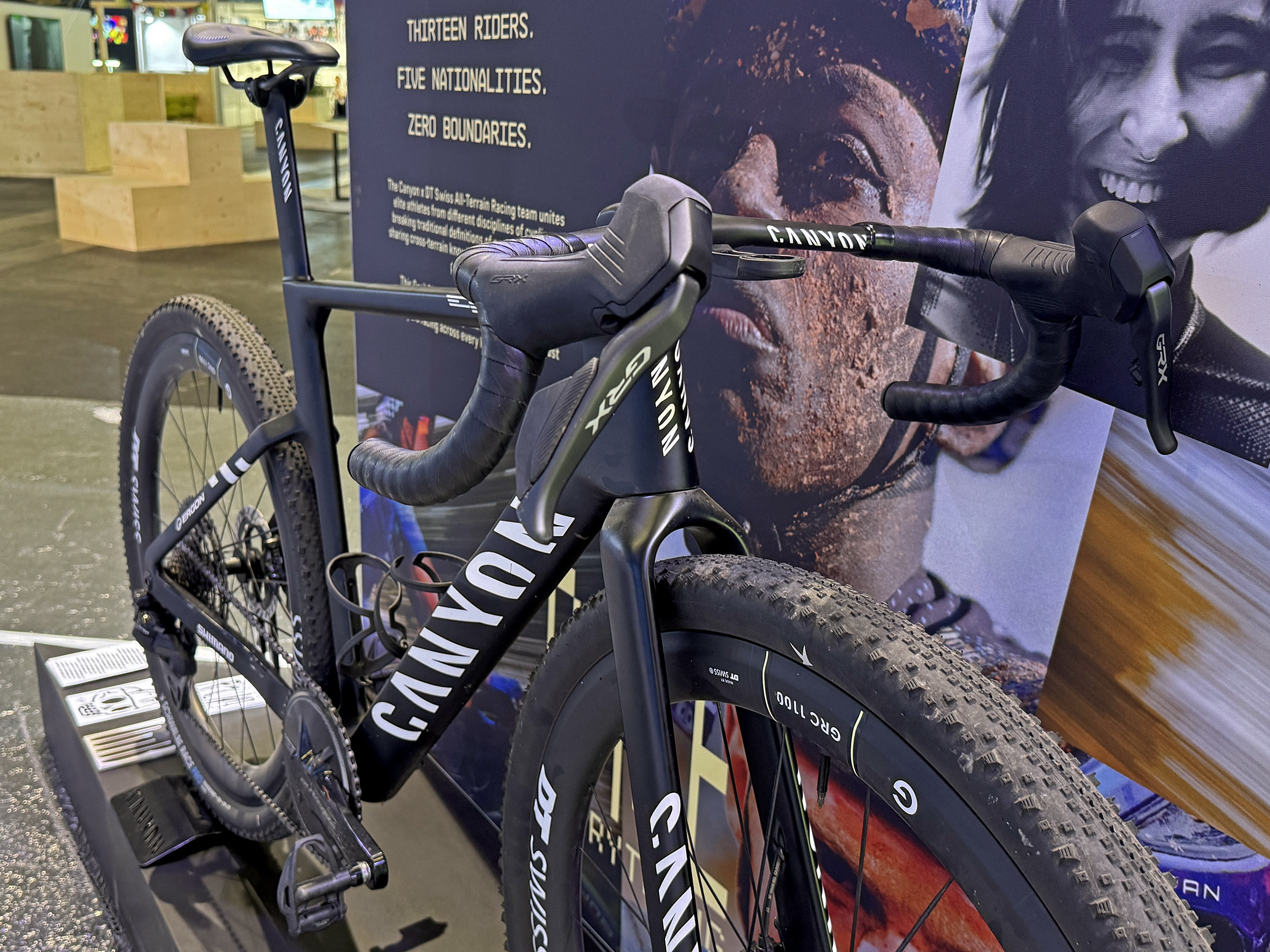 kommende Canyon Grail CFR aero gravel racercykel redesign får 57 mm dækafstand