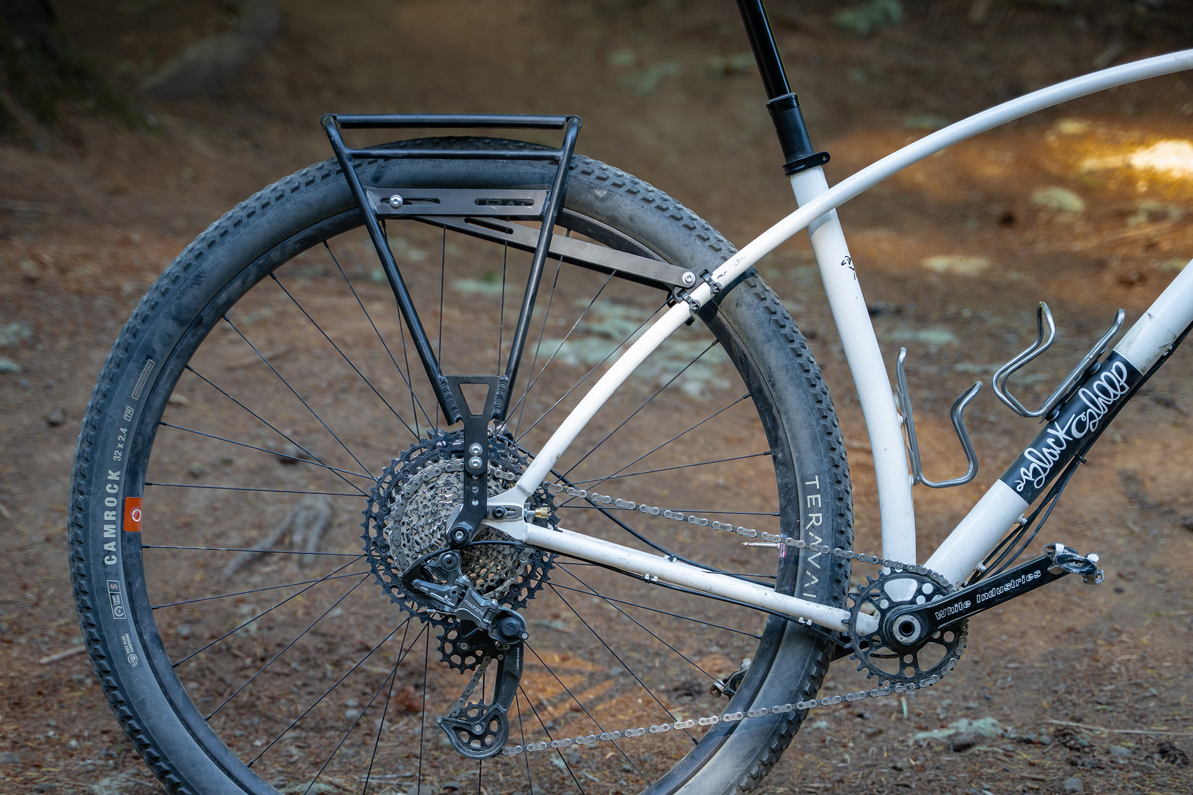 32"-ready Old Man Mountain Divide bikepacking rack on Black Sheep Speedster, up close