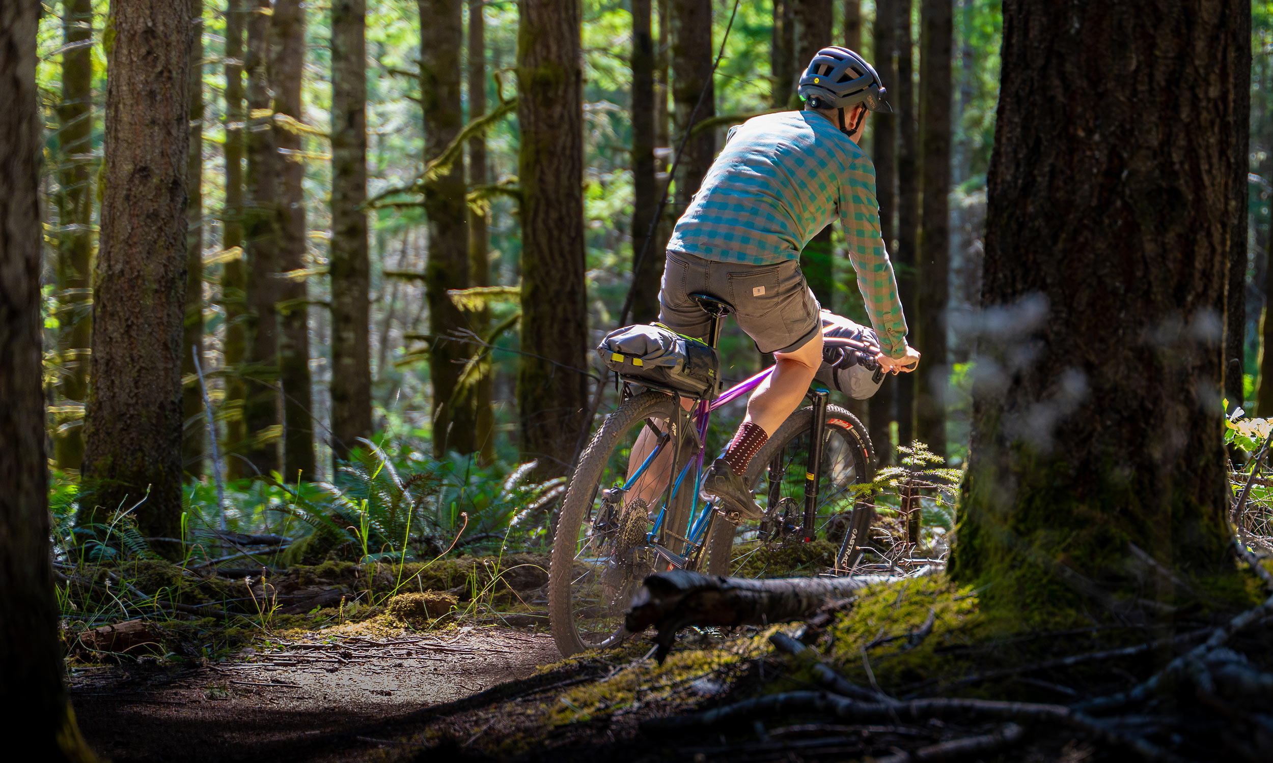 32"-compatible Old Man Mountain adventure bikepacking racks: riding