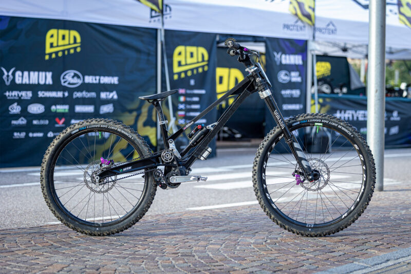 Hattie Harnden’s €100K Winning AON Gamux Sego: Pro Bike Raced to Gates Belted Purse