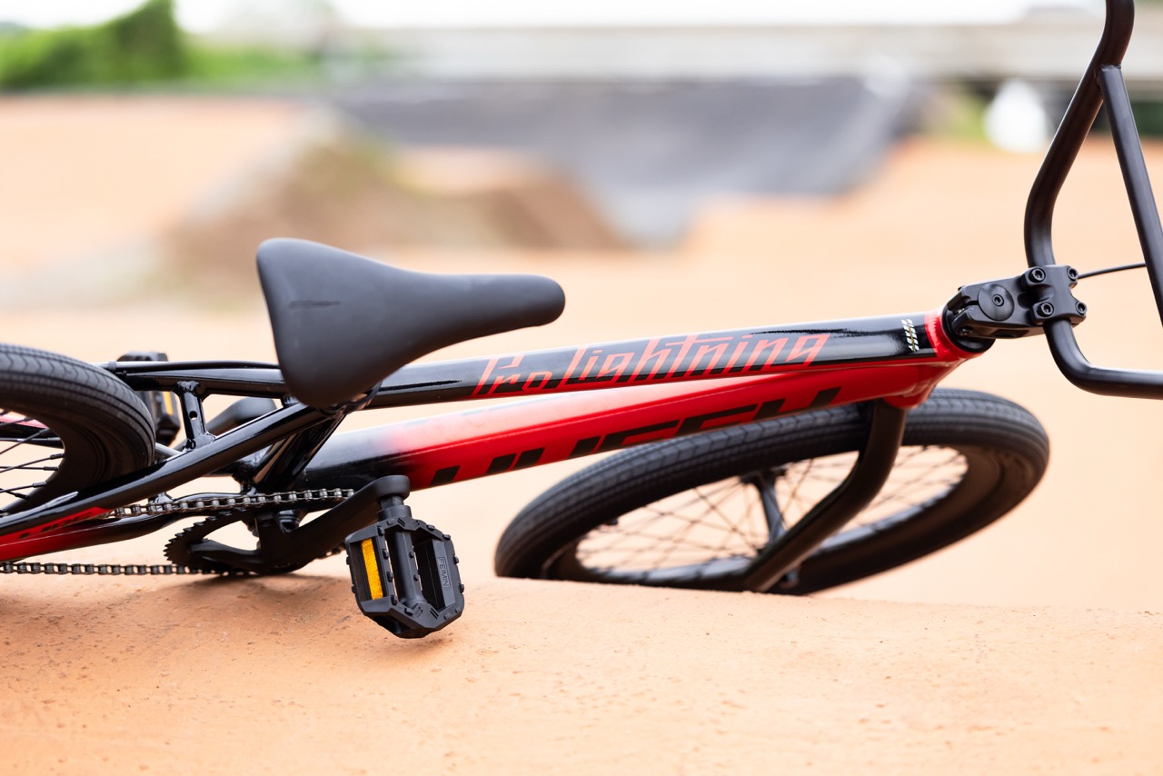 Huffy Pro Lightning top tube logo