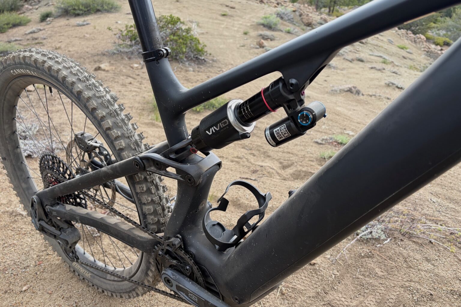 the Vivid shock on the Levo 4 EVO