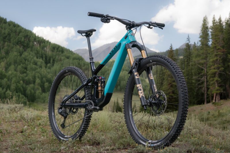 First Look and First Rides: Yeti’s New 140mm MT Gets the Sixfinity Treatment