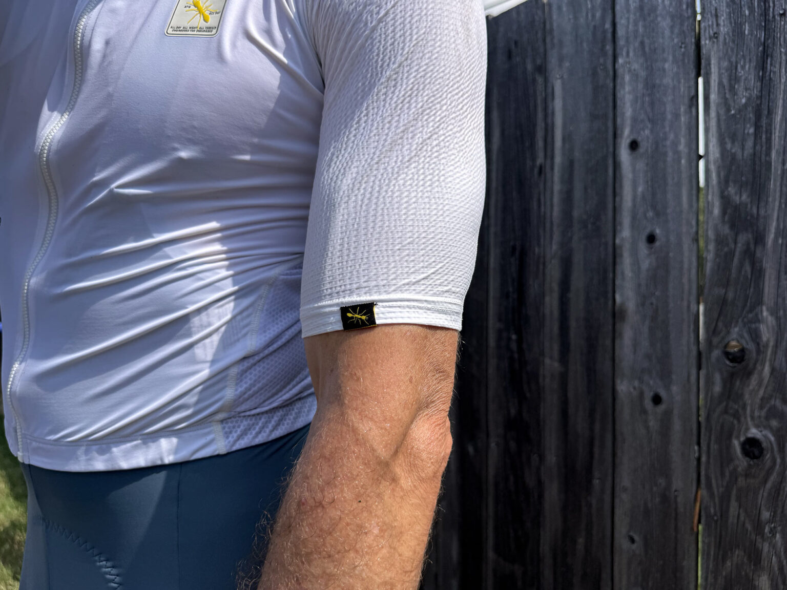 long sleeves detail on attaquer all day cycling kit.