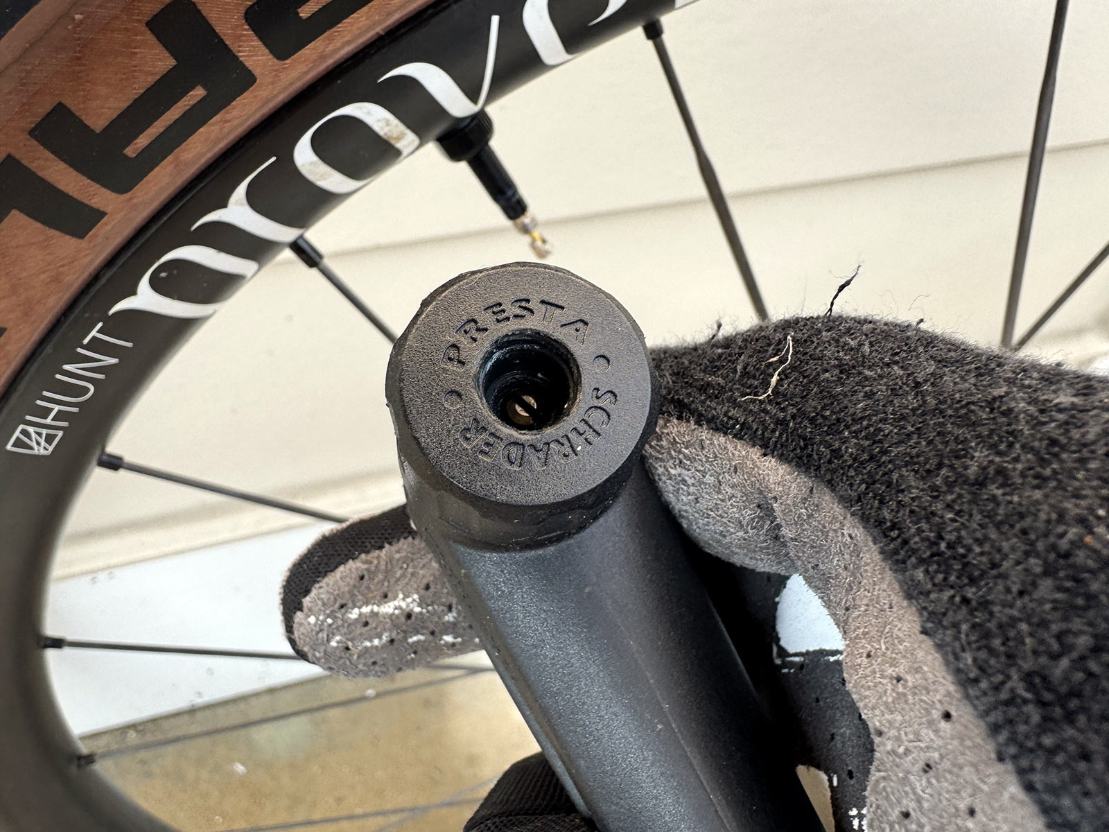 closeup of air chuck on feedback pneuma cc floor pump.