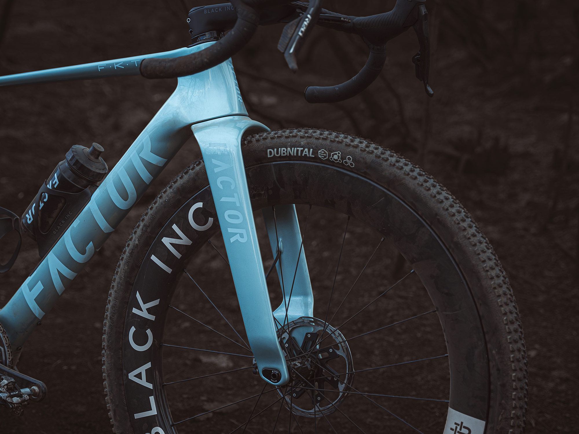 All-new Factor Elara fat-tire aero gravel race bike: big 57mm fork tire clearance