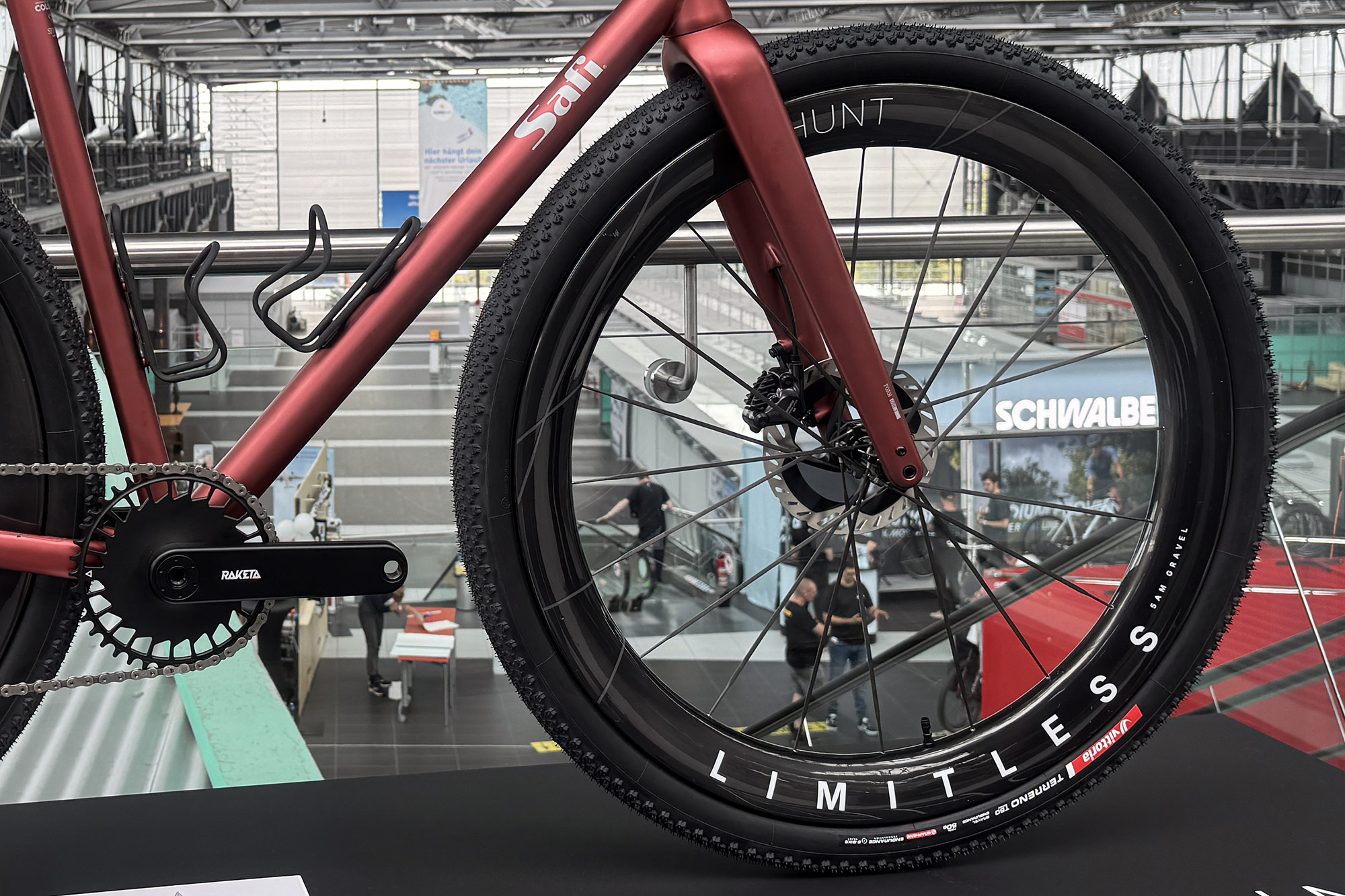 2026 Hunt 5AMG Limitless wide aero gravel race bike wheels teased at Beposked: 20 carbon spokes front & rear