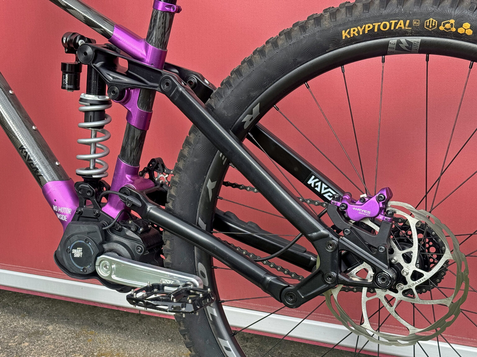 Kavenz VHP X custom modular high-pivot carbon & aluminum mountain bike: NDS rear end