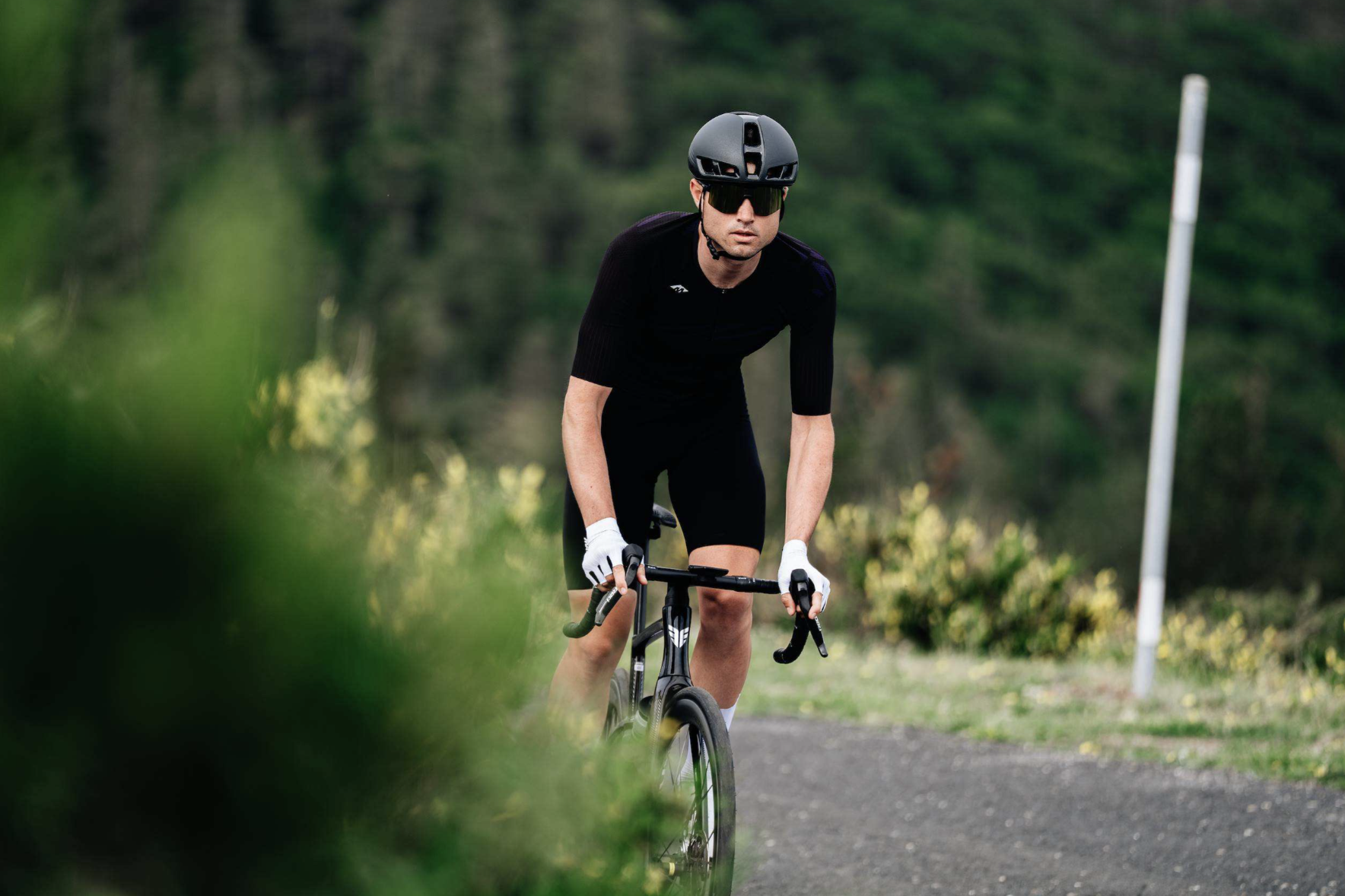 Mavic Comete Ultimate Helmet BLk color