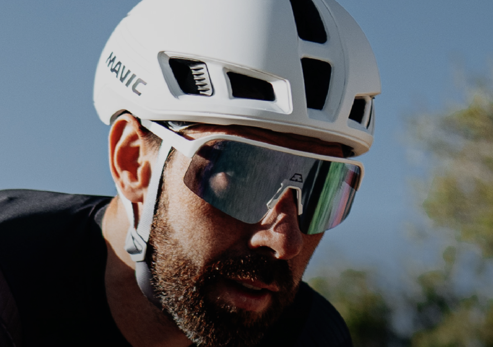 Mavic Comete Ultimate Helmet close up