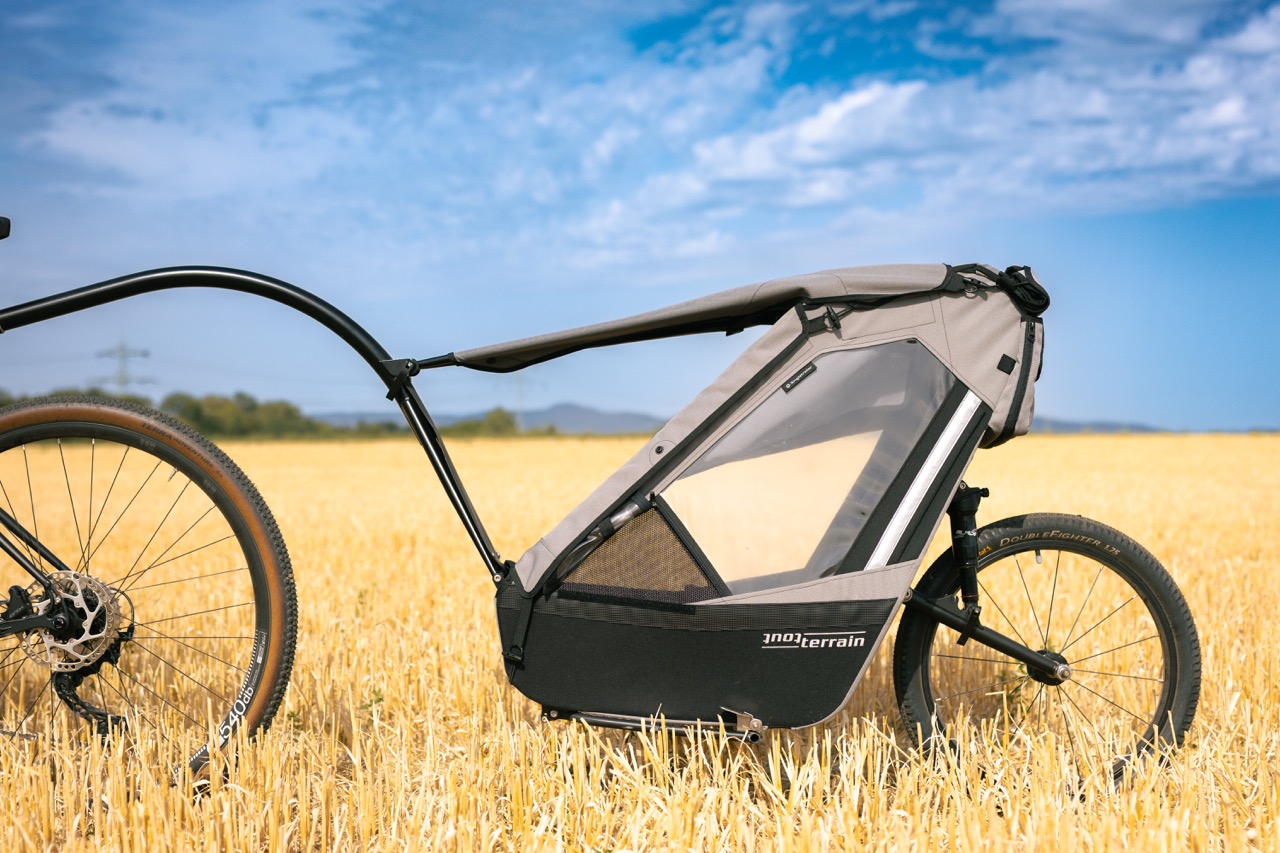 New Tout Terrain Singletrailer II Proves it’s Never Too Early for Gravel with Your Kid