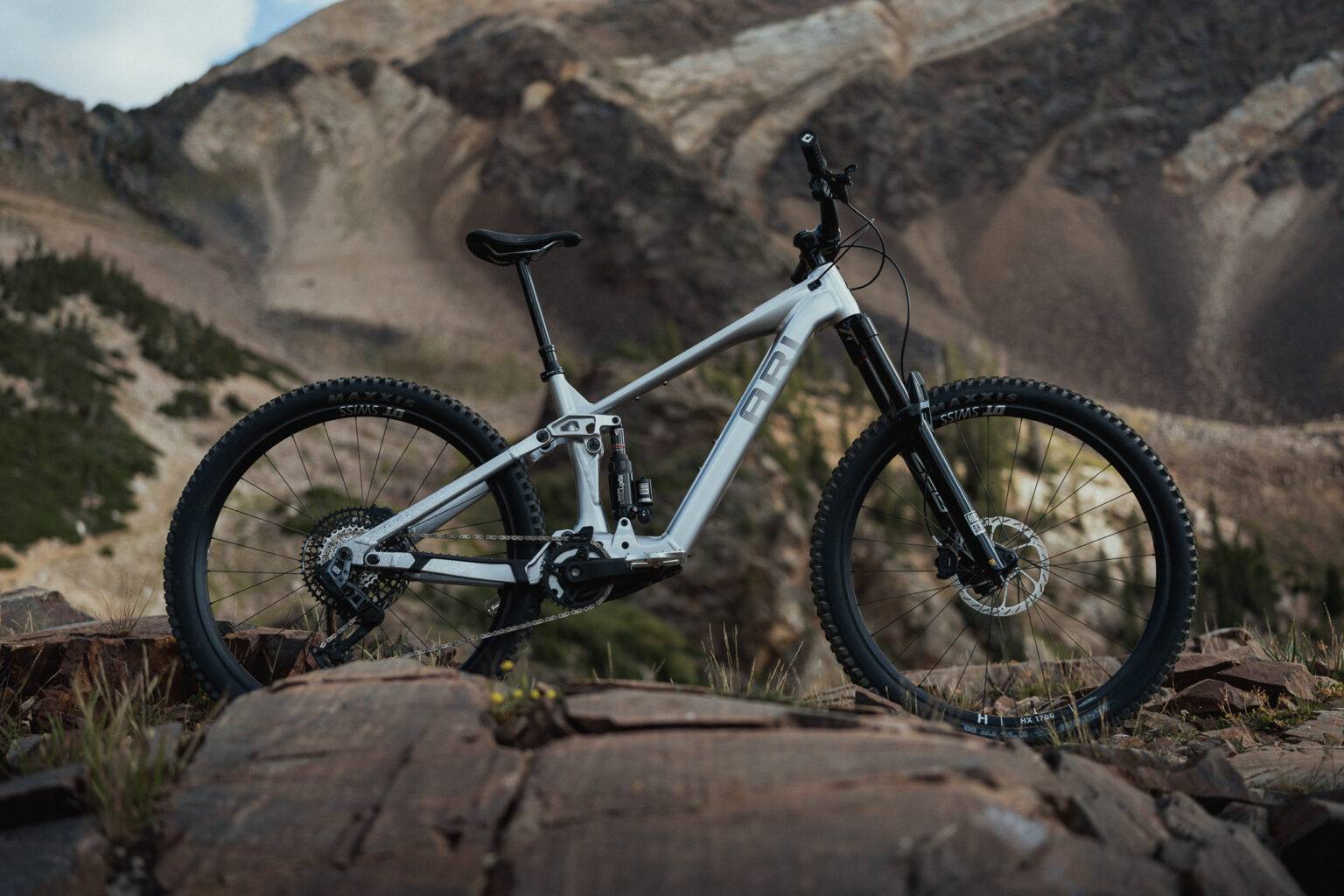 Ari Wire Peak 3.0 silver