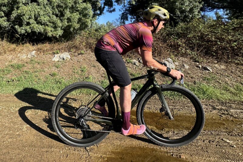 First Rides on Avona Callis 32: 1st Production 32″ Gravel Bike Proves To Be Fast & Agile