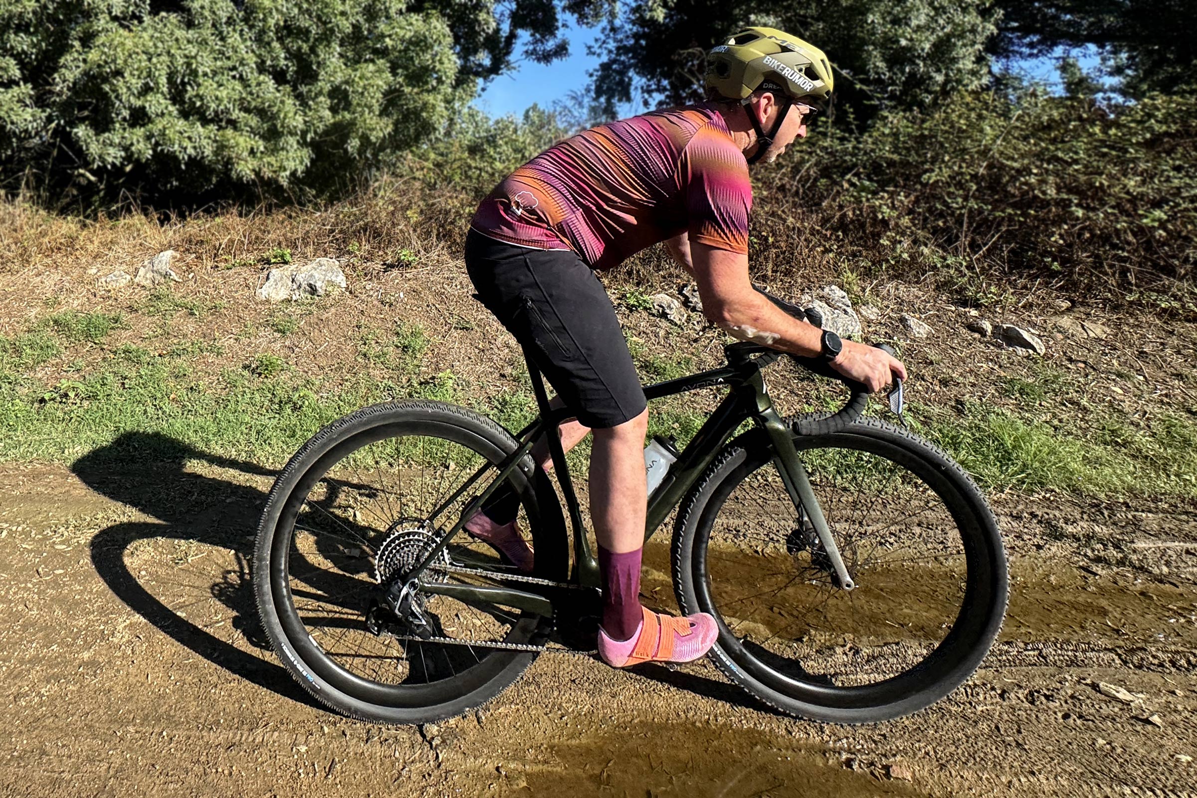 First Rides on Avona Callis 32: 1st Production 32″ Gravel Bike Proves To Be Fast & Agile