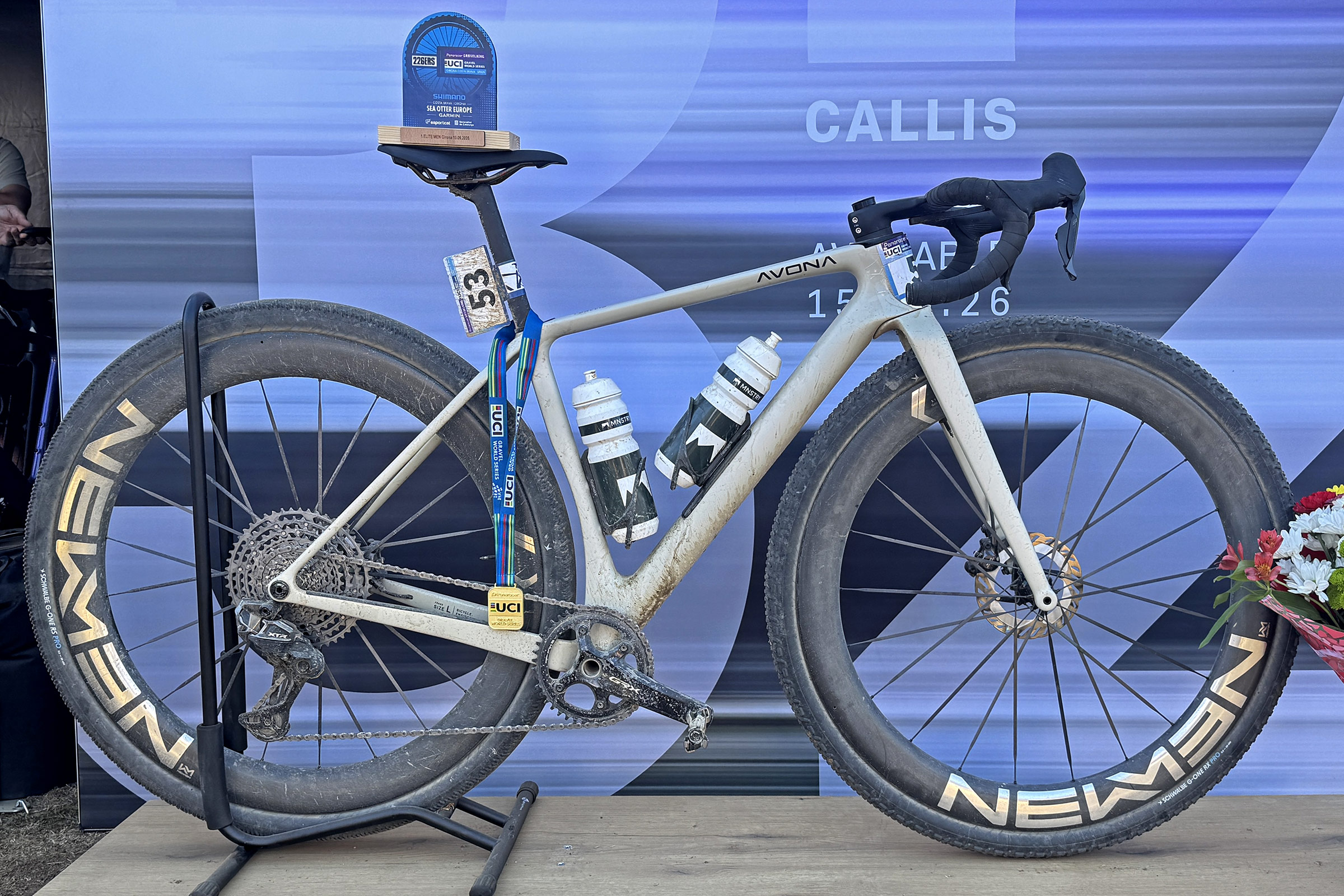 Sneak Peek: Unreleased Avona 32″ Carbon Callis Gravel Bike Wins UCI World Series Race