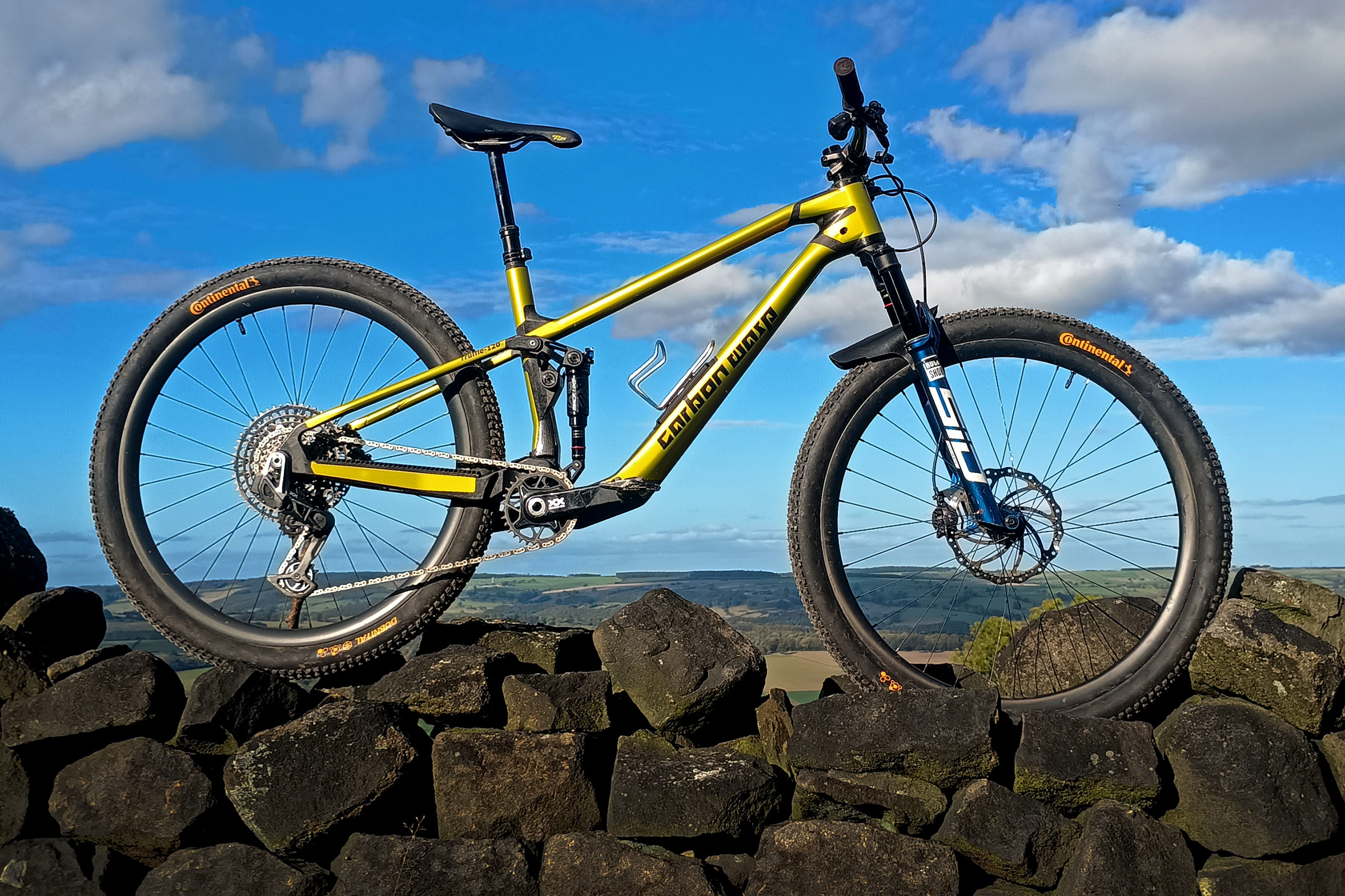 Carbon Wasp Upgrades UK-Made Truffle 120 MTB to Recycled Carbon & CNC’d Alloy Links
