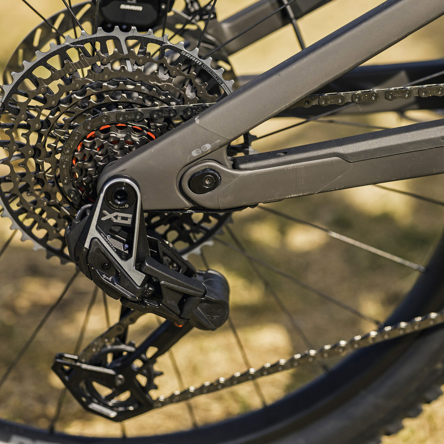 2027 Spectral:On Avinox M2S all-mountain eMTB; UDH and mullet/29er wheelsize flip-chip