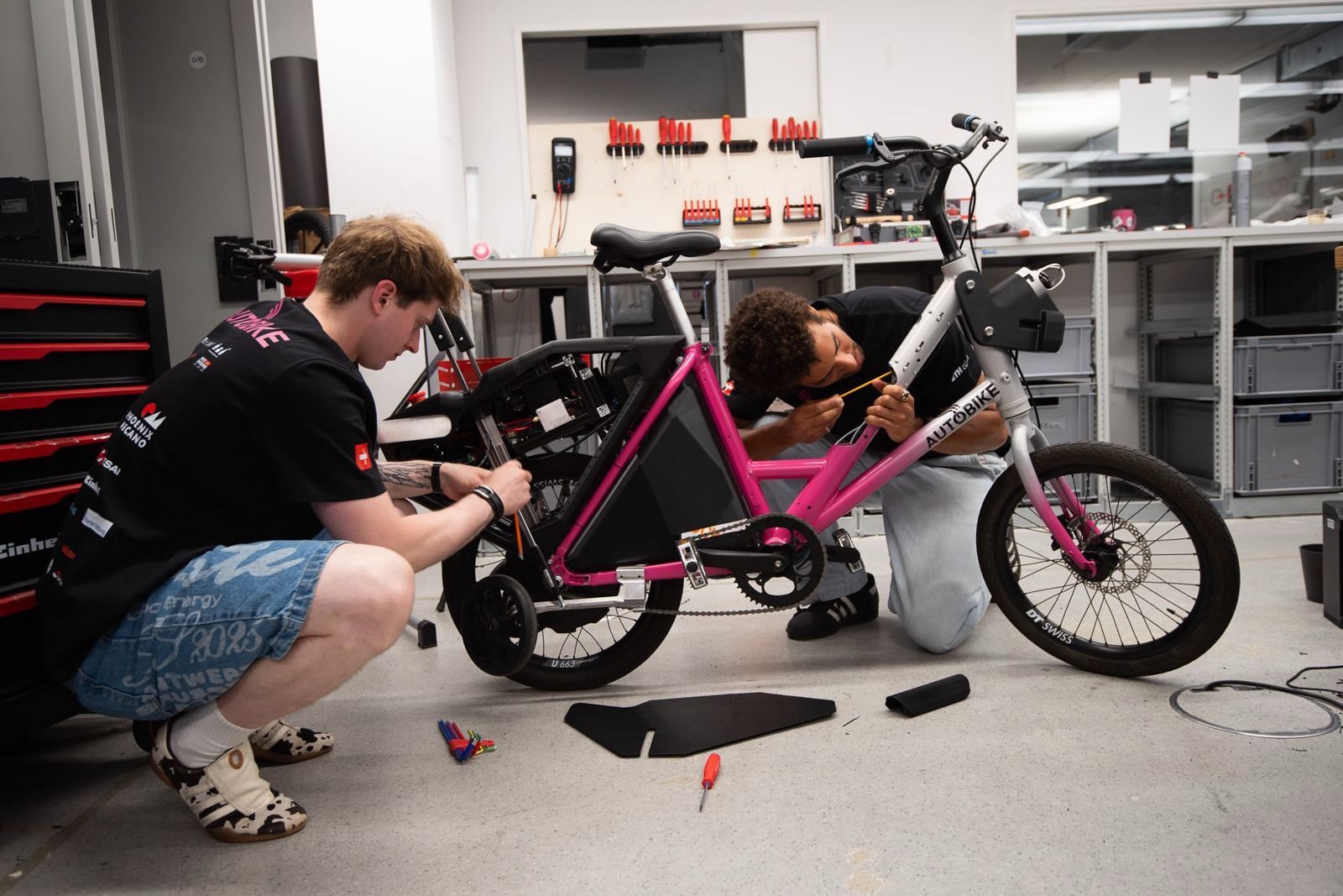 An Autonomous Bike? The AutoBike Rides Itself Home After Your Bike-Share Ride