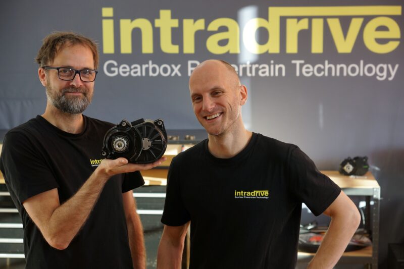 Intradrive Launches GD8 Gearbox Powertrain with New eMTBs from Alutech and Obscur