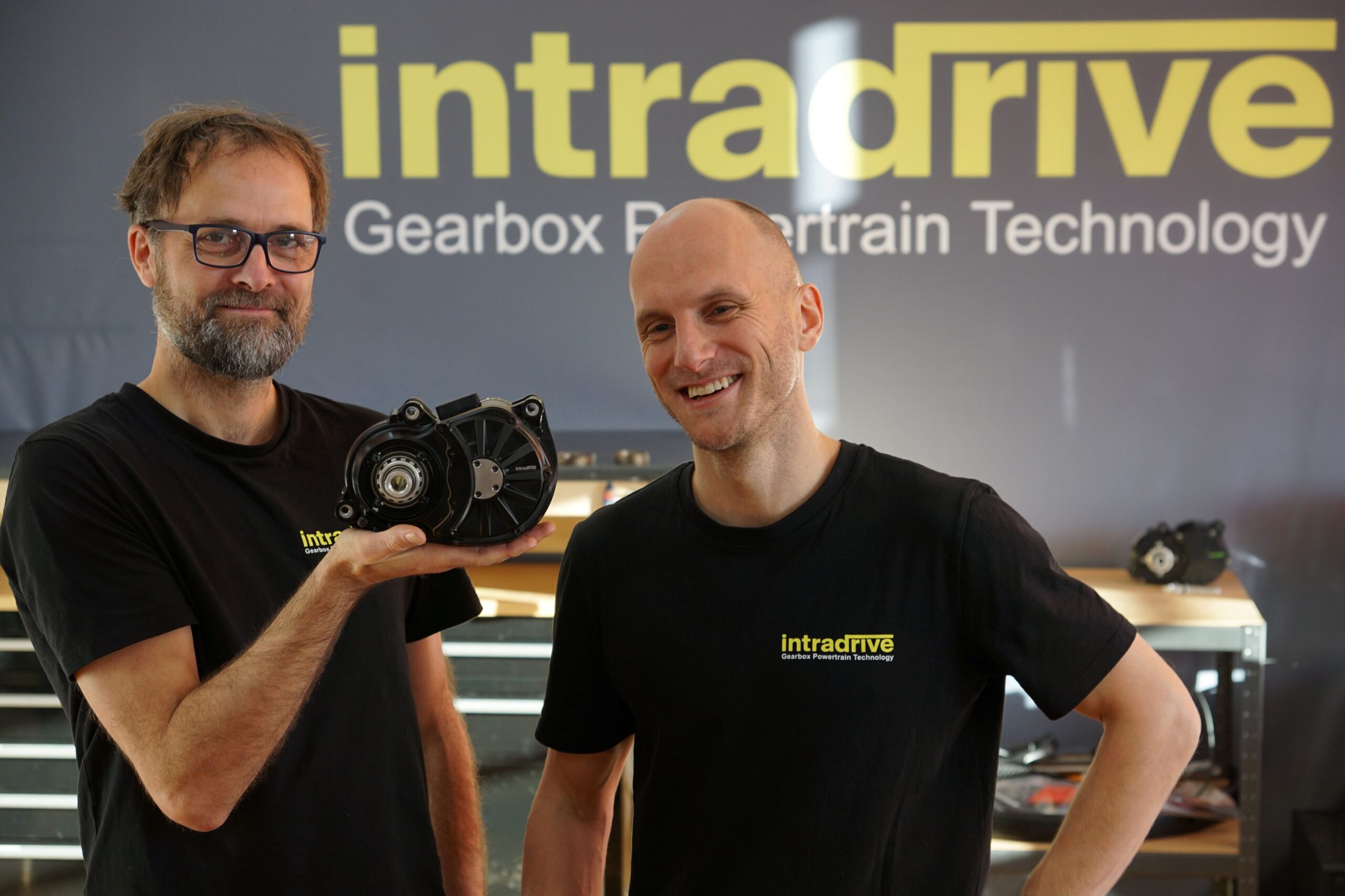 Intradrive Launches GD8 Gearbox Powertrain with New eMTBs from Alutech and Obscur