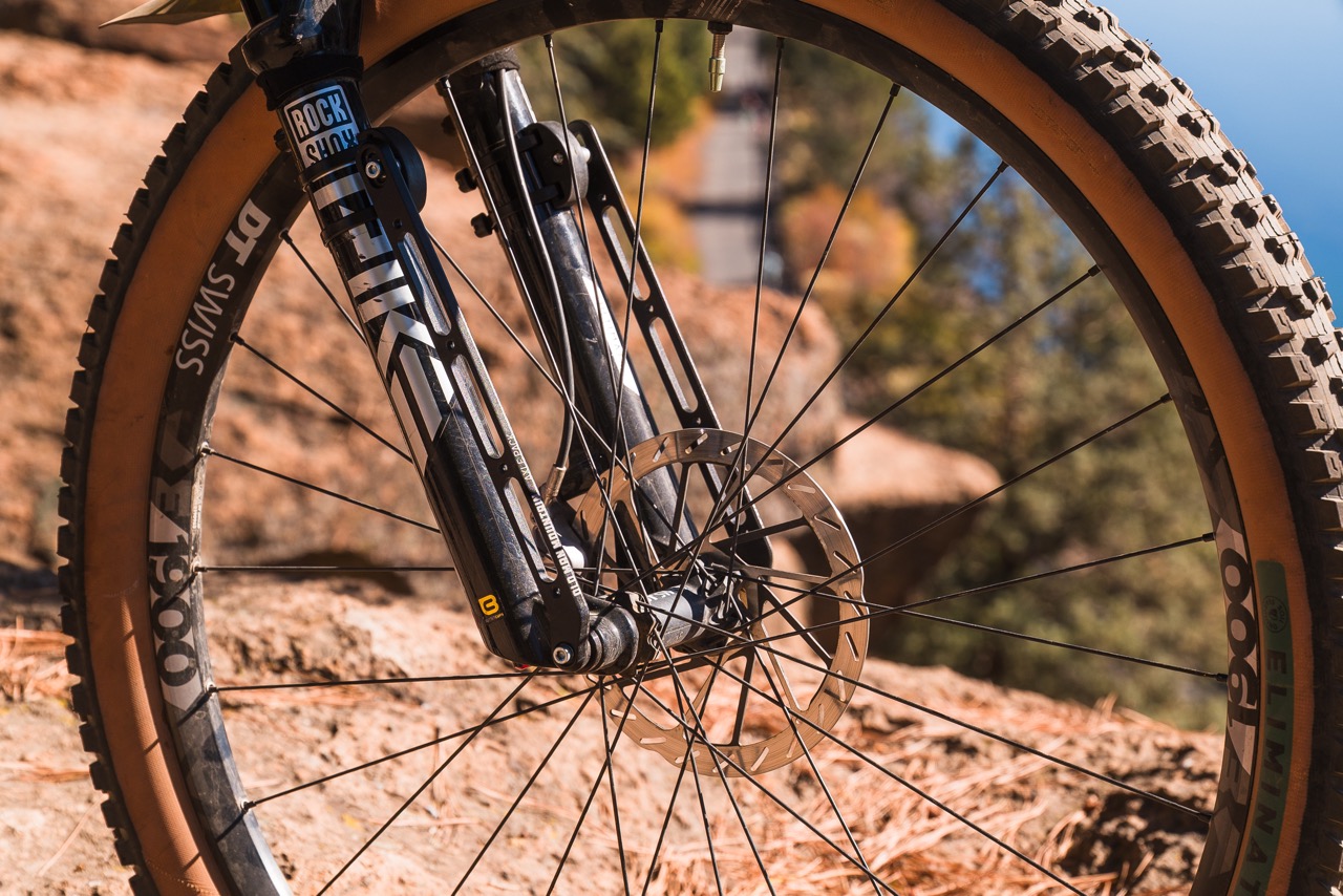 Lighter Fork Mounts, Same 10kg Rating: Old Man Mountain Updates the Axle Pack
