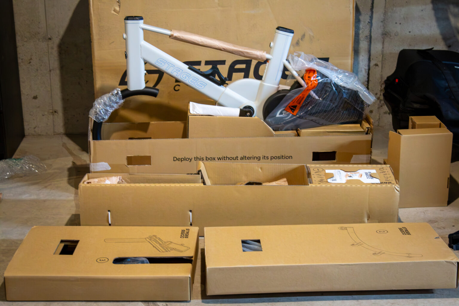 Stages SB200 in box
