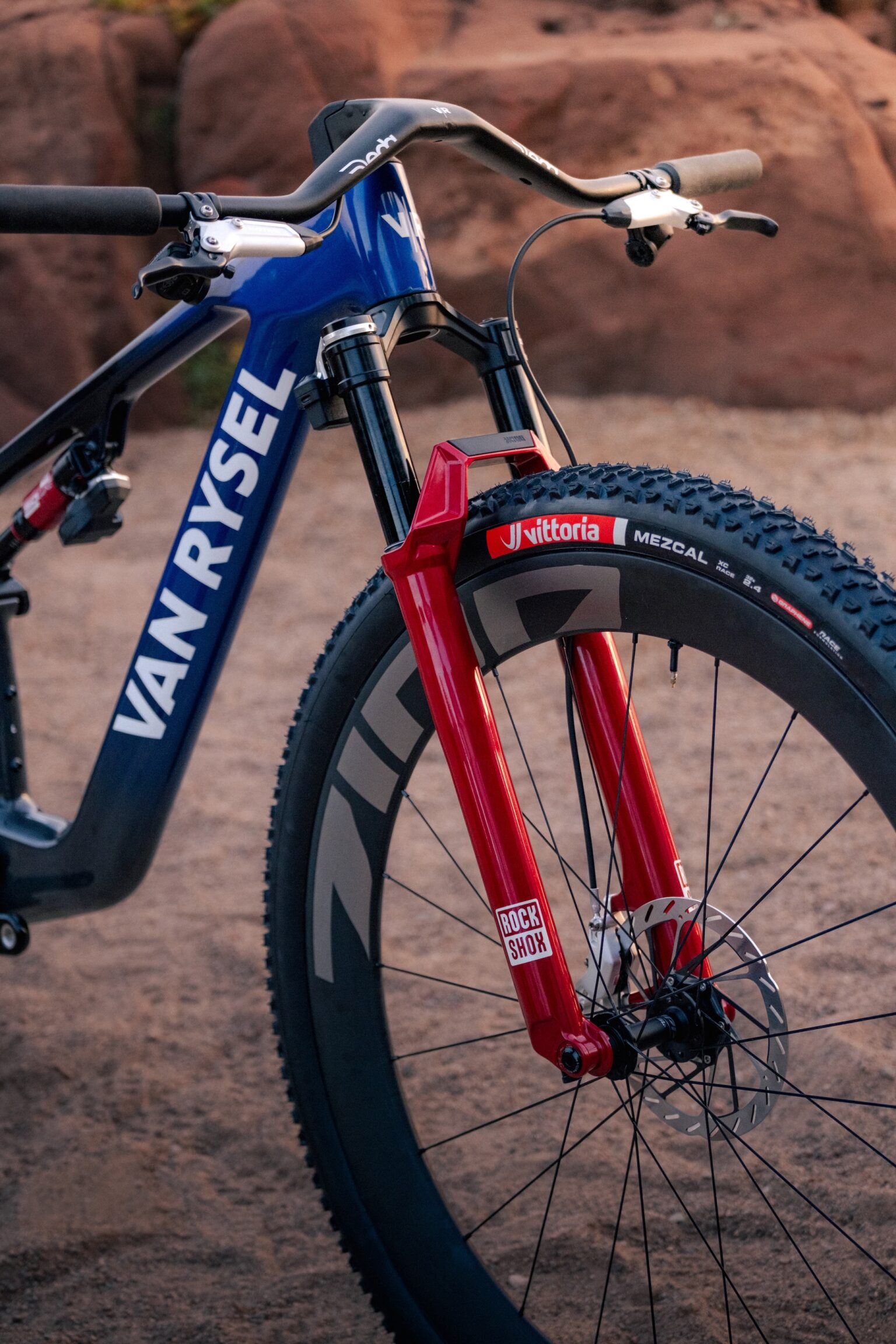 the unreleased RockShox SID 32" fork on the Van Rysel RCR-XC bike